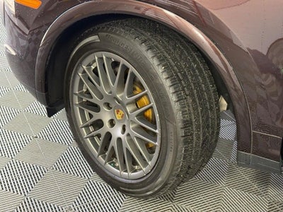 2018 Porsche Cayenne Platinum Edition