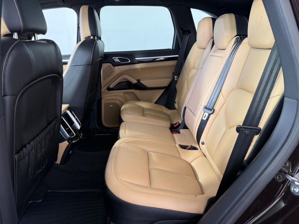 2018 Porsche Cayenne Platinum Edition