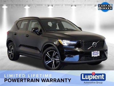 2023 Volvo XC40 B5 Plus Dark Theme