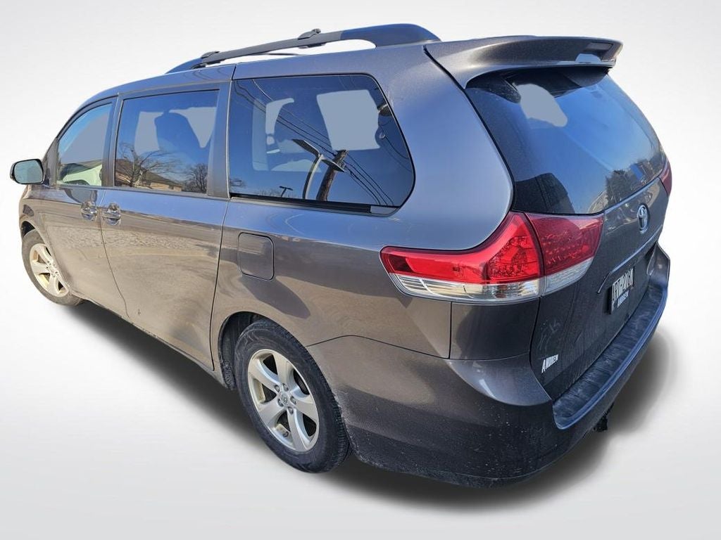 2014 Toyota Sienna LE