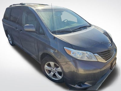 2014 Toyota Sienna LE