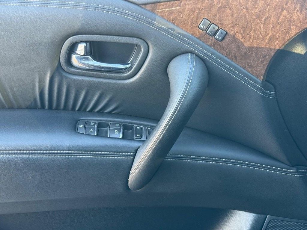 2017 INFINITI QX80 Base