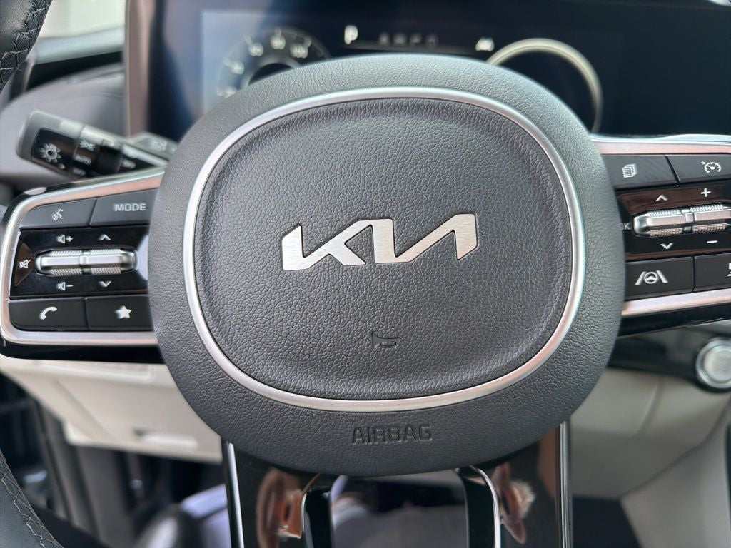 2024 Kia Carnival SX