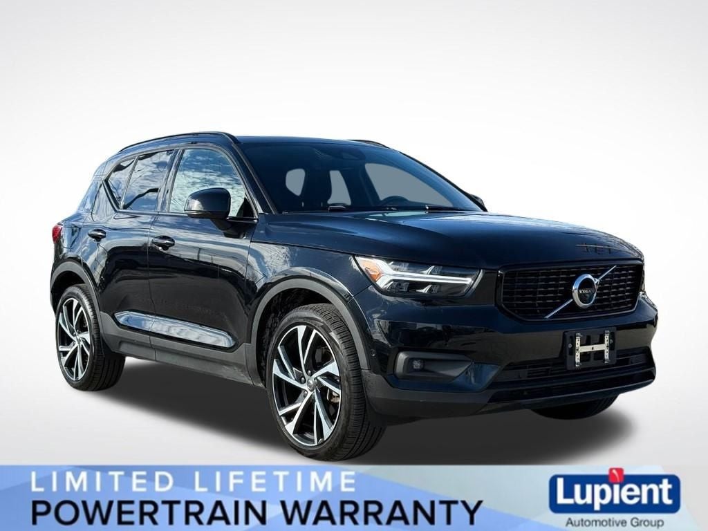 2020 Volvo XC40 R-Design