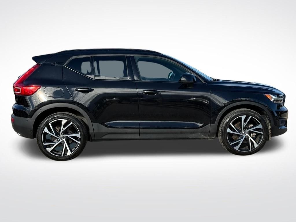 2020 Volvo XC40 R-Design