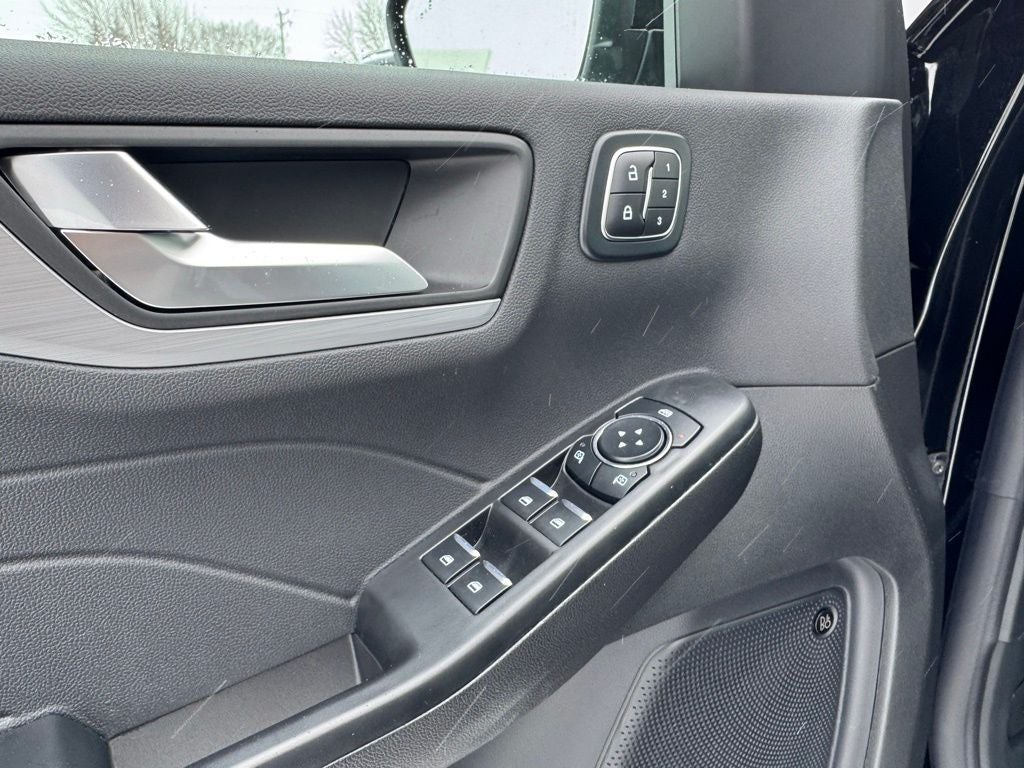 2026 Ford Escape Platinum