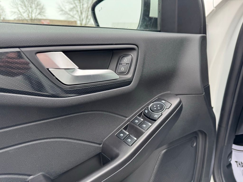 2026 Ford Escape Hybrid ST-Line Select