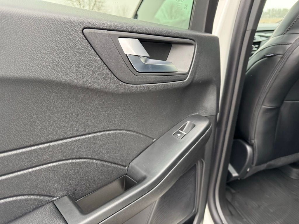 2026 Ford Escape Hybrid ST-Line Select