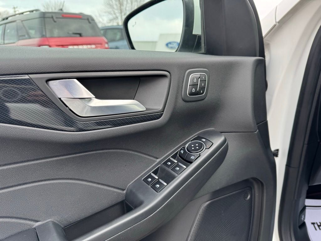 2023 Ford Escape Hybrid ST-Line Elite