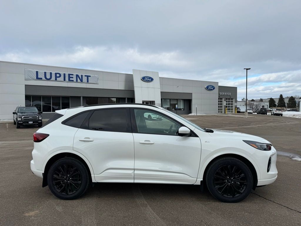 2023 Ford Escape Hybrid ST-Line Elite