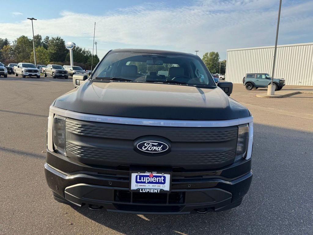 2025 Ford F-150 Lightning Flash