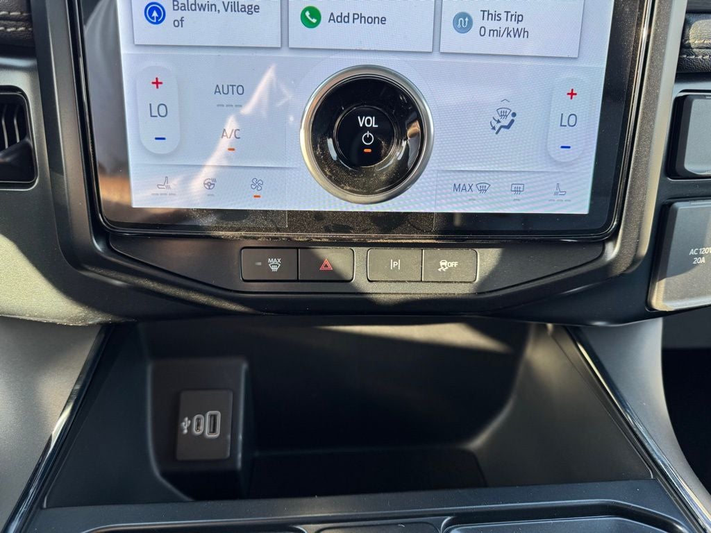 2025 Ford F-150 Lightning Flash