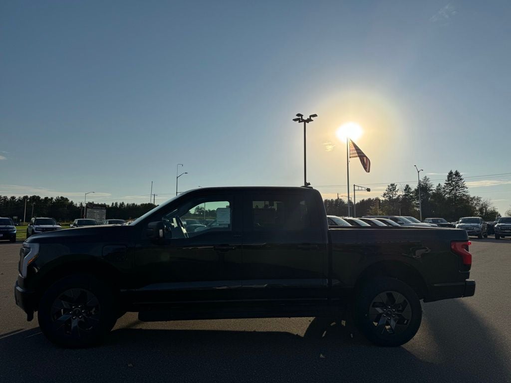 2025 Ford F-150 Lightning Flash