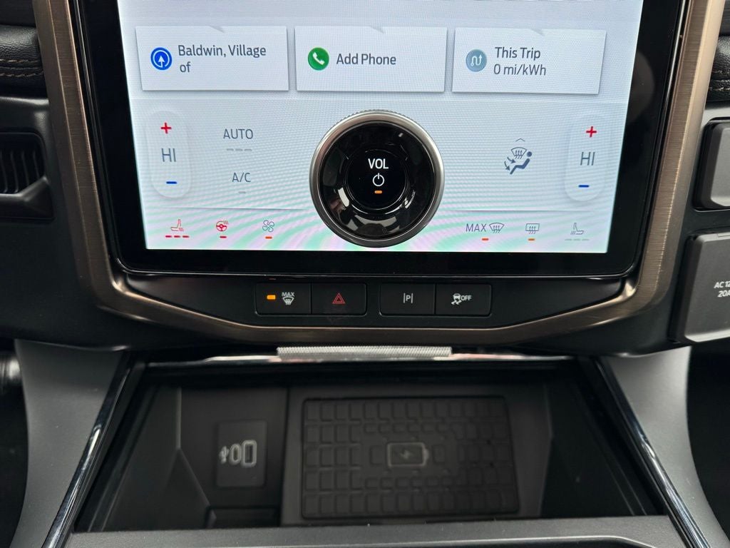 2025 Ford F-150 Lightning Lariat