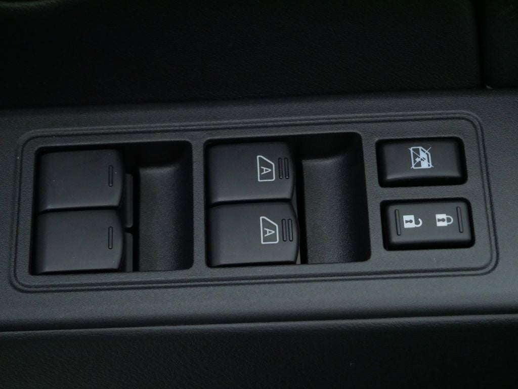 2026 Nissan Frontier SV Dark Armor