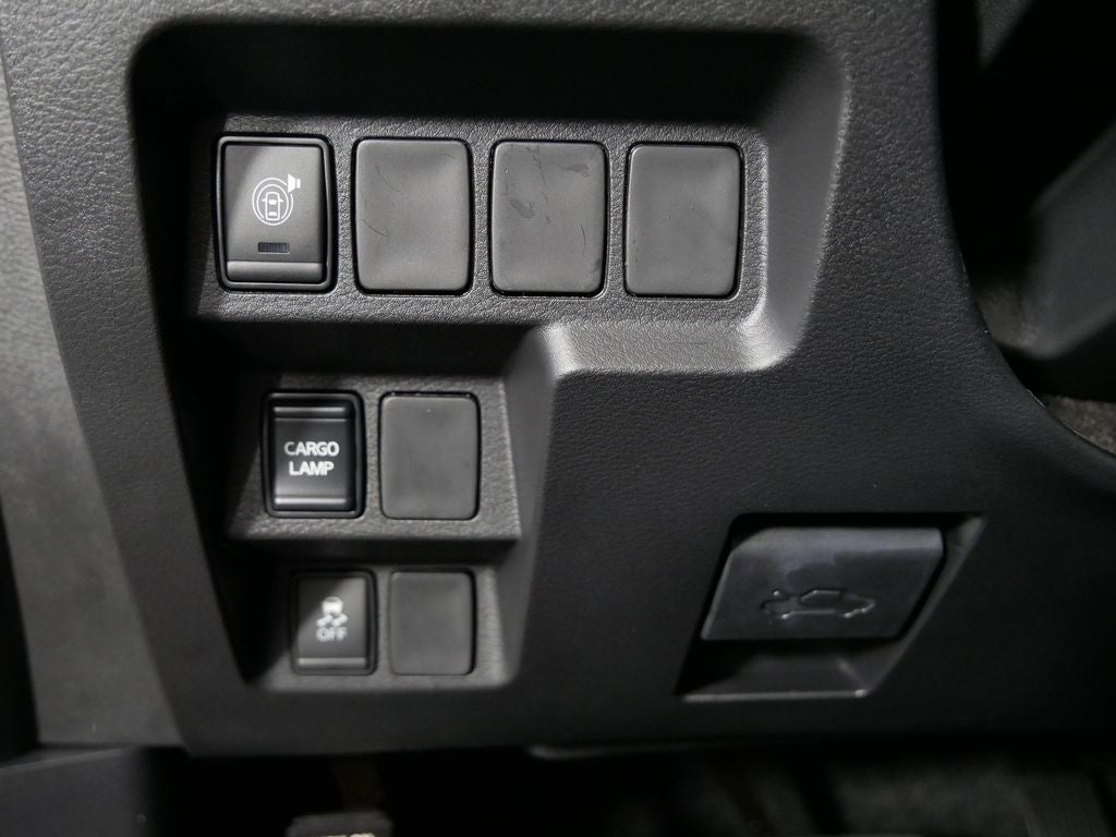 2026 Nissan Frontier SV Dark Armor