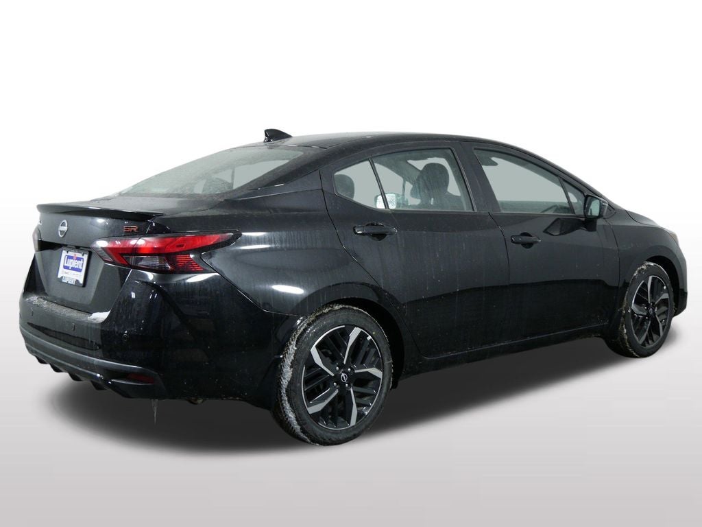 2025 Nissan Versa 1.6 SR