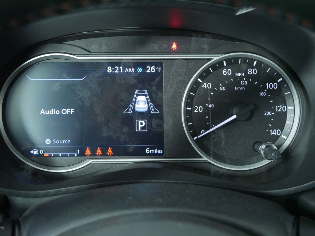 2025 Nissan Versa 1.6 SR