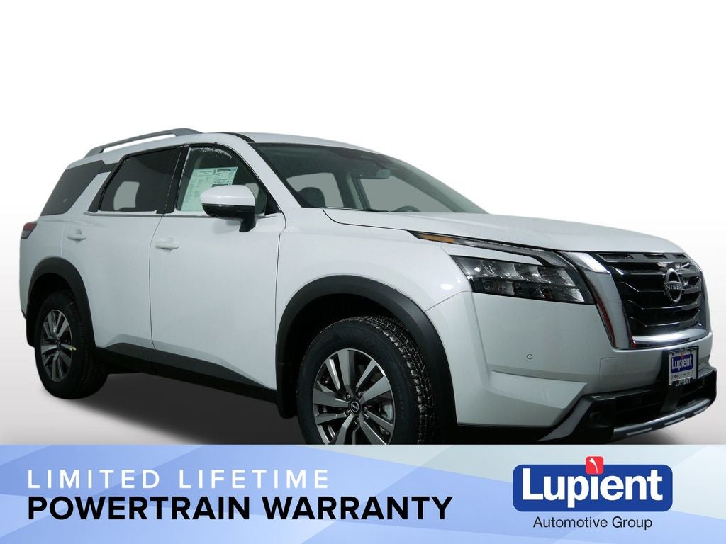 2025 Nissan Pathfinder SL