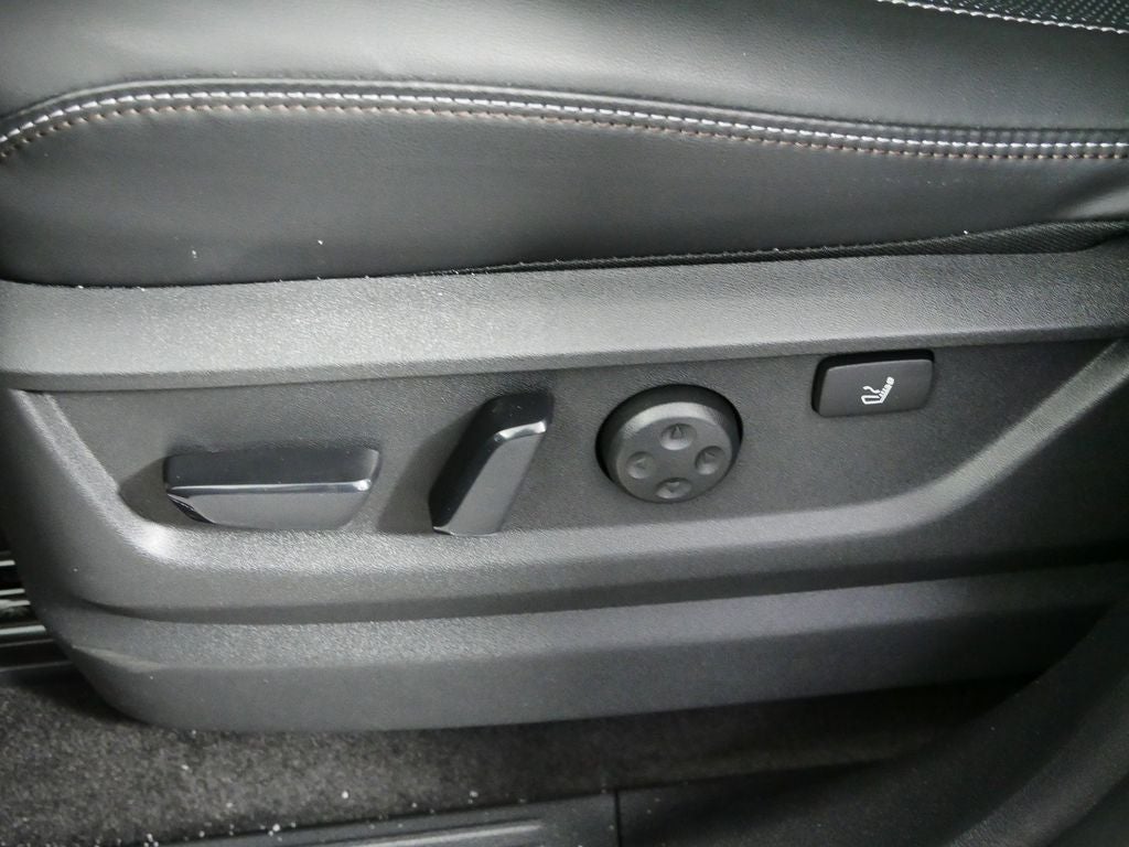 2025 Nissan Armada Platinum Reserve Reserve