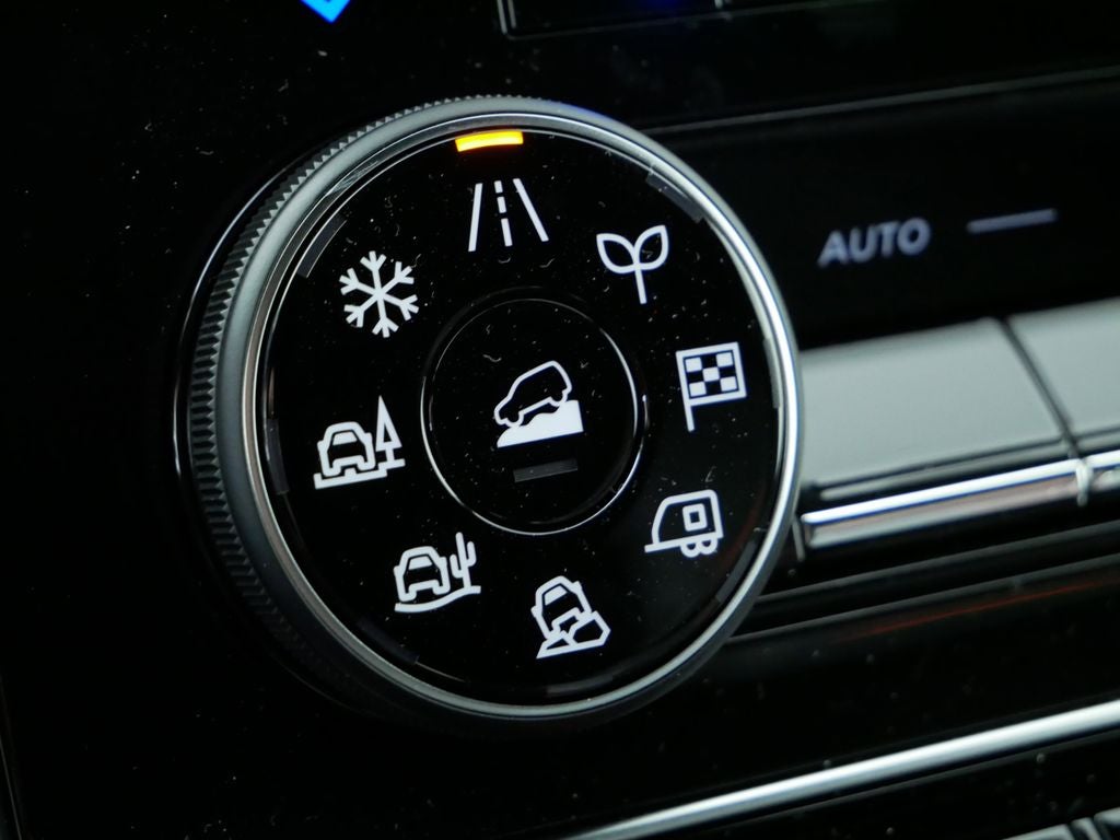 2025 Nissan Armada Pro-4X Premium