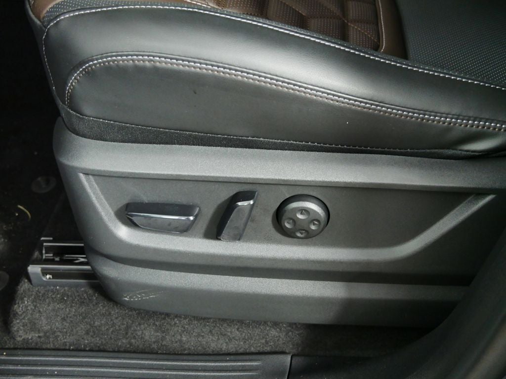 2025 Nissan Armada Platinum